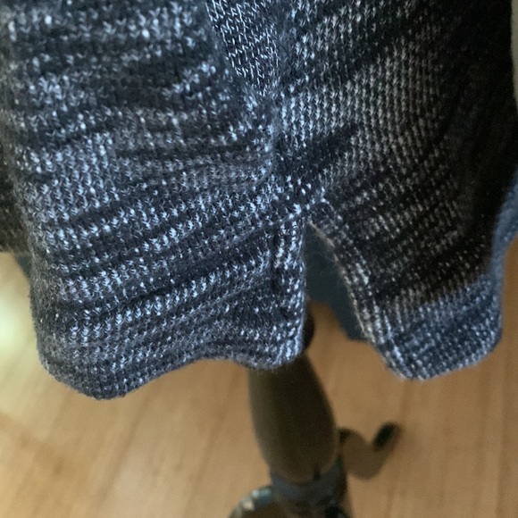 J Crew Oversized Black Heathered Funnel Neck Heavy Knit Sweatshirt XXS/XS - Picture 3 of 9
